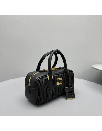 Borsa Arcadie in nappa matelassé MIUMIU