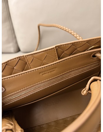 Andiamo piccola BOTTEGA VENETA