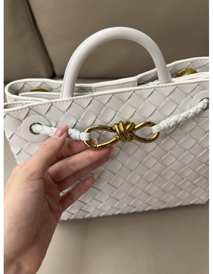 Andiamo piccola BOTTEGA VENETA