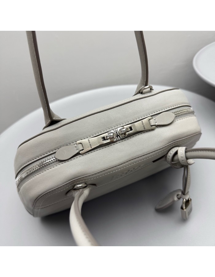 Borsa Vivant in nappa MIUMIU