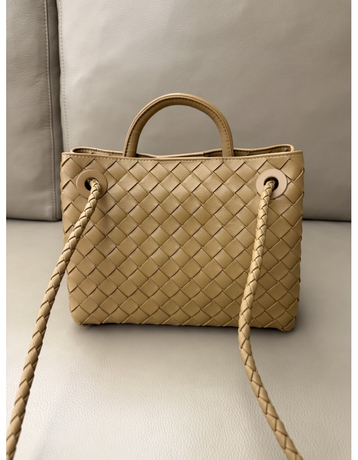 Andiamo piccola BOTTEGA VENETA