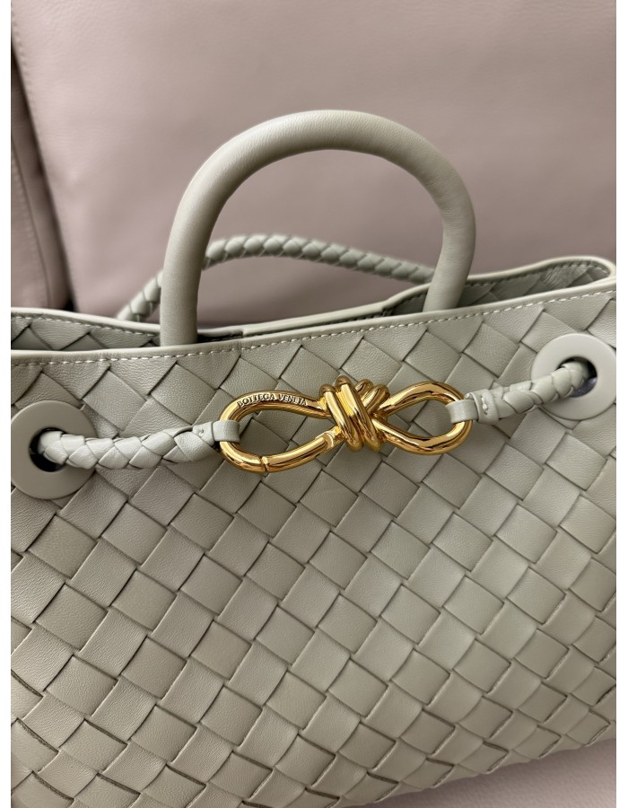 Andiamo piccola BOTTEGA VENETA