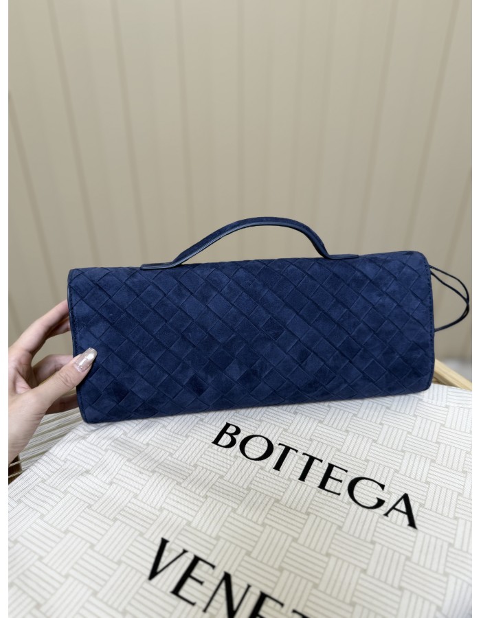 Andiamo Clutch BOTTEGA VENETA