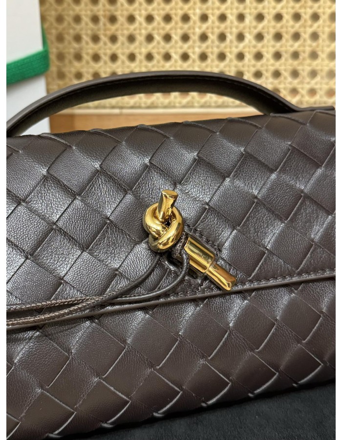 Andiamo Clutch BOTTEGA VENETA