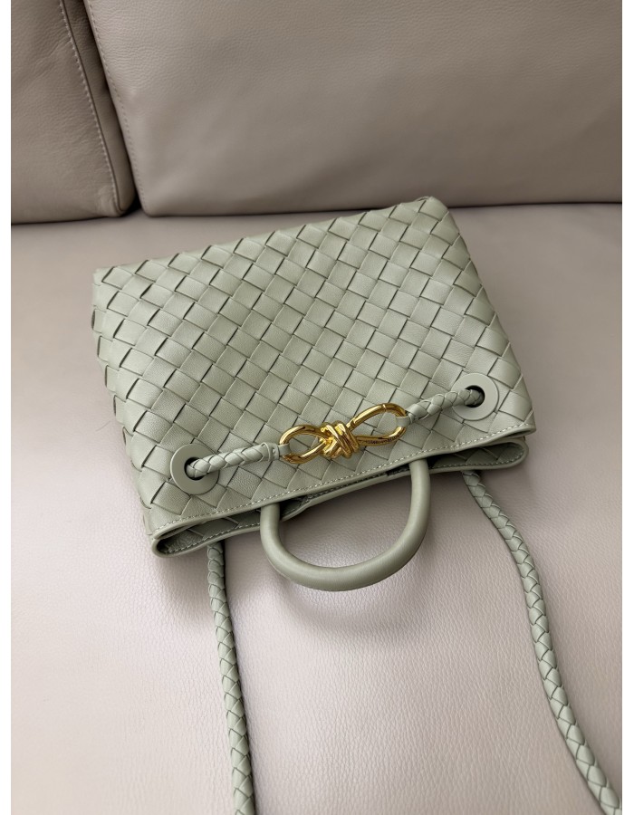 Andiamo piccola BOTTEGA VENETA
