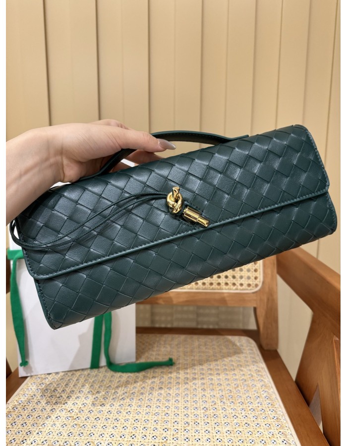 Andiamo Clutch BOTTEGA VENETA