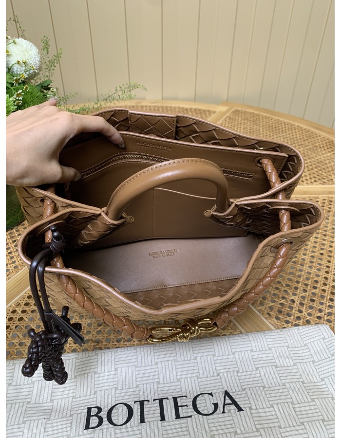Andiamo BOTTEGA VENETA