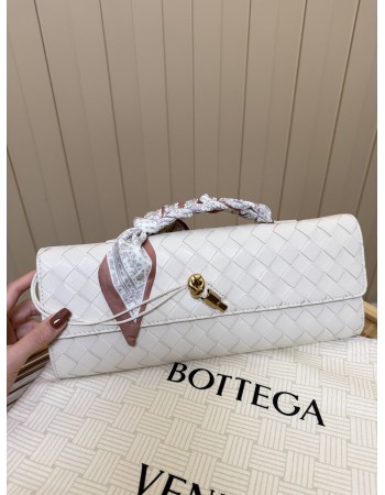 Andiamo Clutch BOTTEGA VENETA