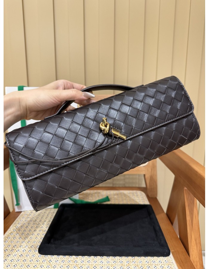 Andiamo Clutch BOTTEGA VENETA