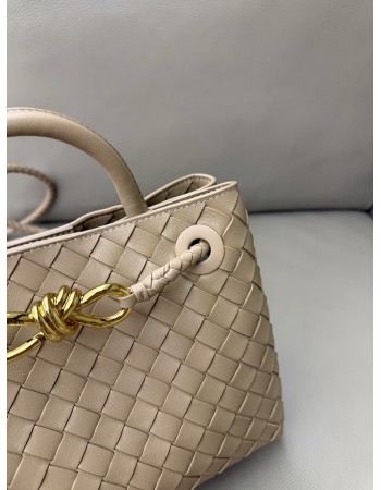 Andiamo piccola BOTTEGA VENETA