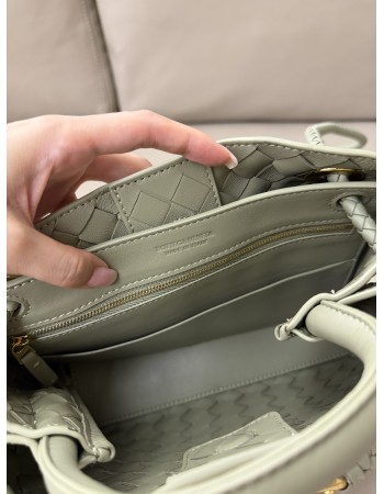 Andiamo piccola BOTTEGA VENETA