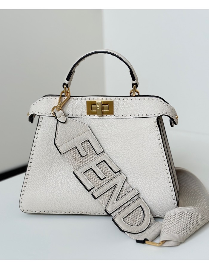 Peekaboo ISeeU Small FENDI
