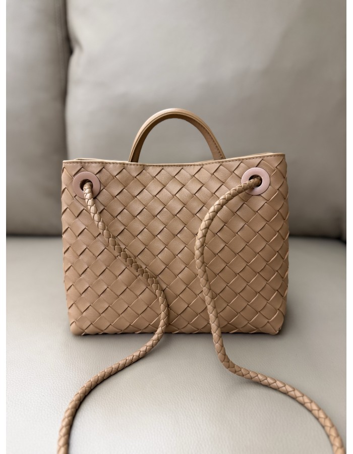 Andiamo piccola BOTTEGA VENETA