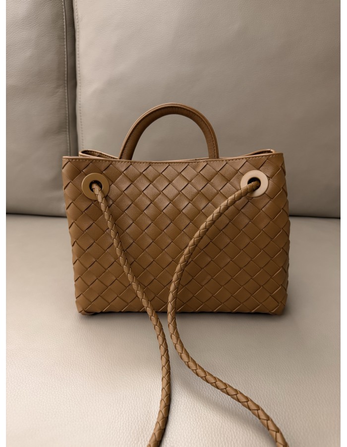 Andiamo piccola BOTTEGA VENETA