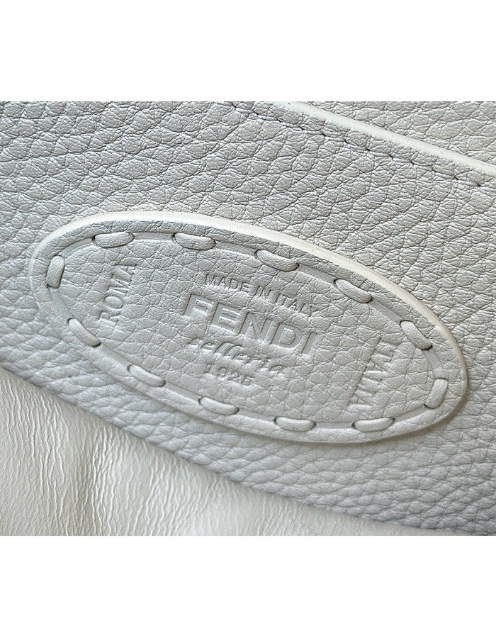 Peekaboo ISeeU Small FENDI