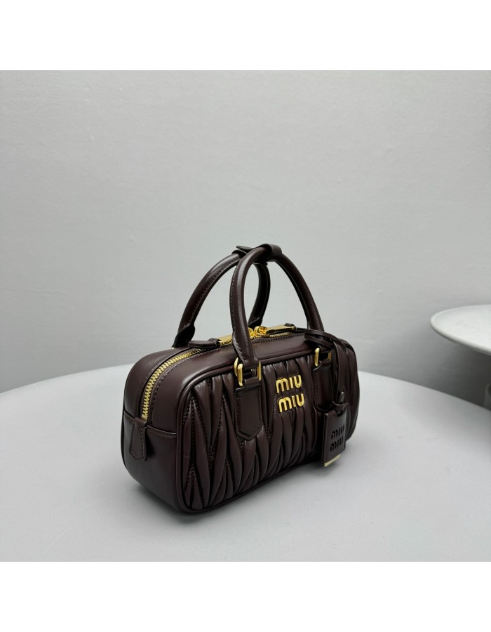 Borsa Arcadie in nappa matelassé MIUMIU
