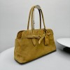 Borsa Aventure in pelle scamosciata MIUMIU