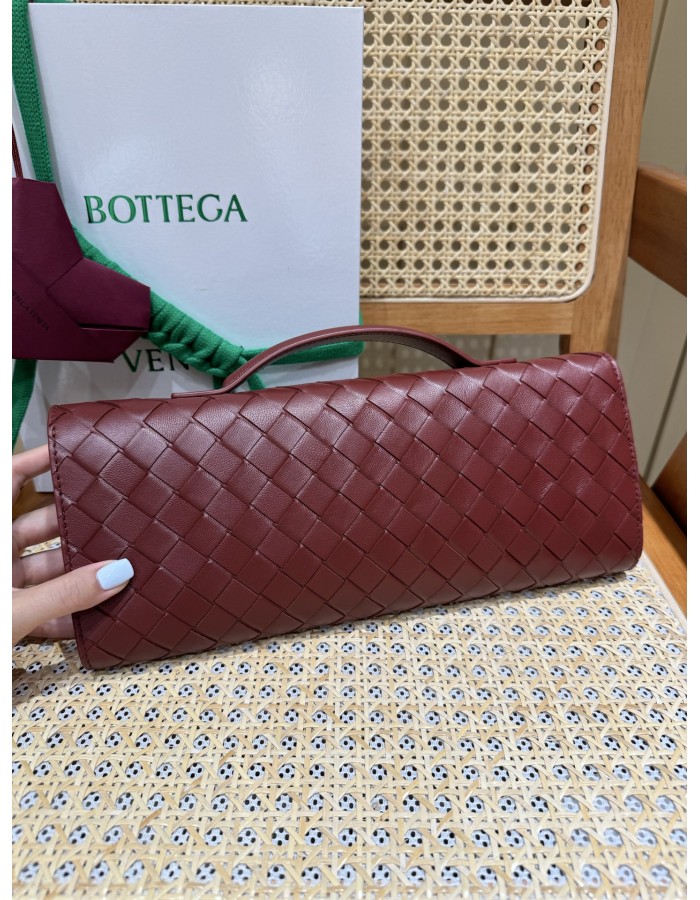 Andiamo Clutch BOTTEGA VENETA