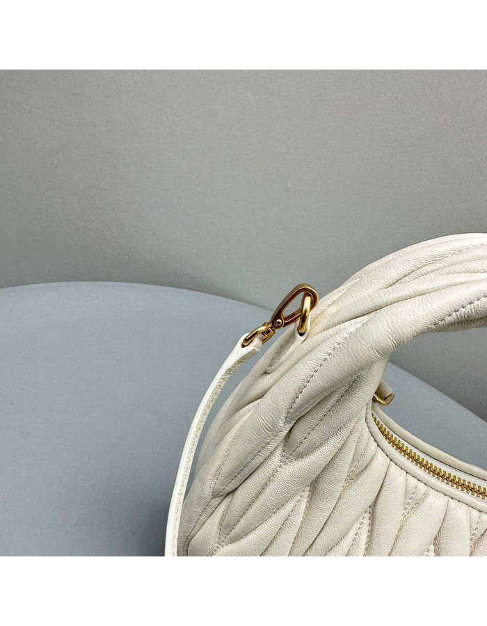 Borsa Wander in nappa matelassé MIUMIU