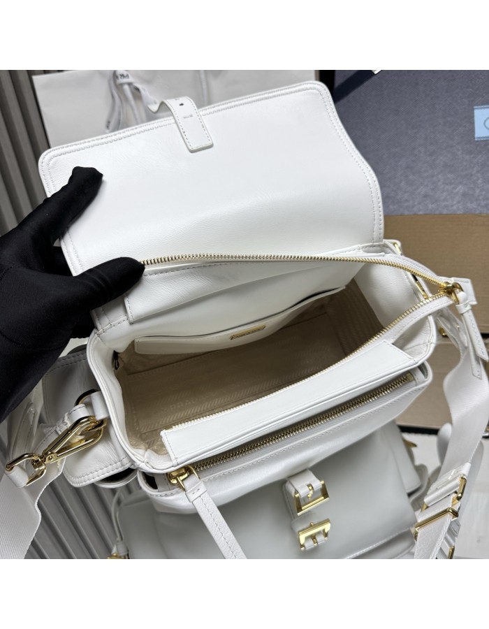 Borsa Prada Explore medium in nappa con pattina PRADA