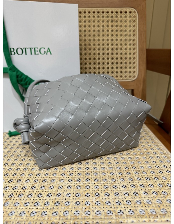 Loop top handle BOTTEGA VENETA