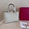 Mini Borsa Shopping Rockstud In Vitello Granato VALENTINO