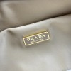 Borsa Prada Explore medium in Re-Nylon con pattina PRADA