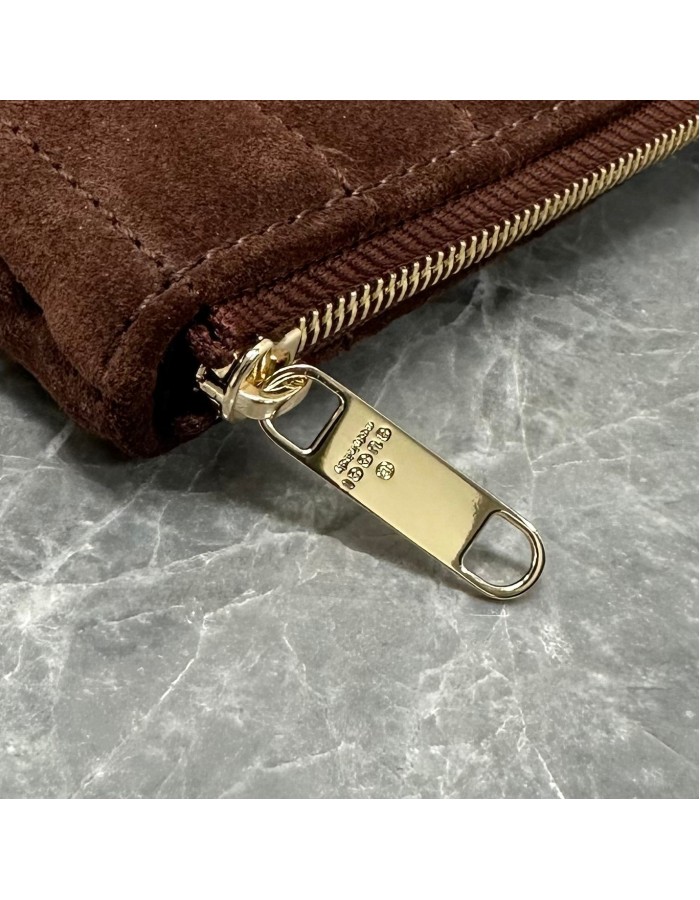 Pouch GG Marmont con cinturino GUCCI