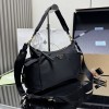 Borsa Prada Explore large in Re-Nylon e pelle PRADA