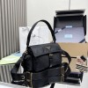 Borsa Prada Explore medium in Re-Nylon con pattina PRADA