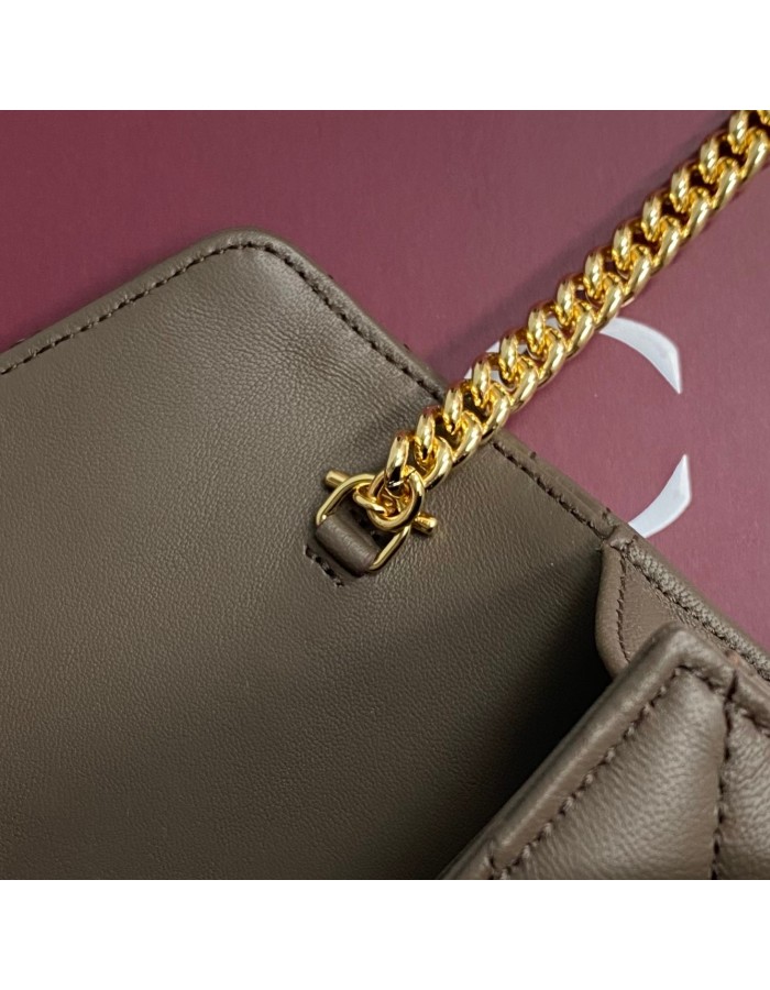 Portafoglio GG Marmont con catena GUCCI