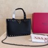 Mini Borsa Shopping Rockstud In Vitello Granato VALENTINO