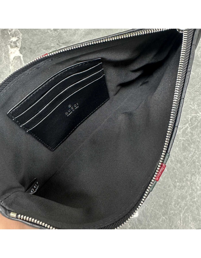 Pouch GG Marmont con cinturino GUCCI