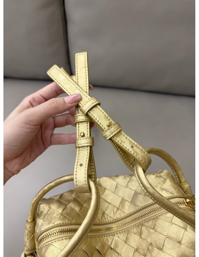 Loop top handle BOTTEGA VENETA