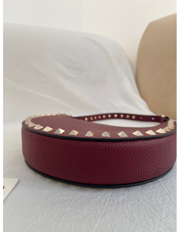 Mini Borsa Hobo Rockstud In Vitello Granato VALENTINO