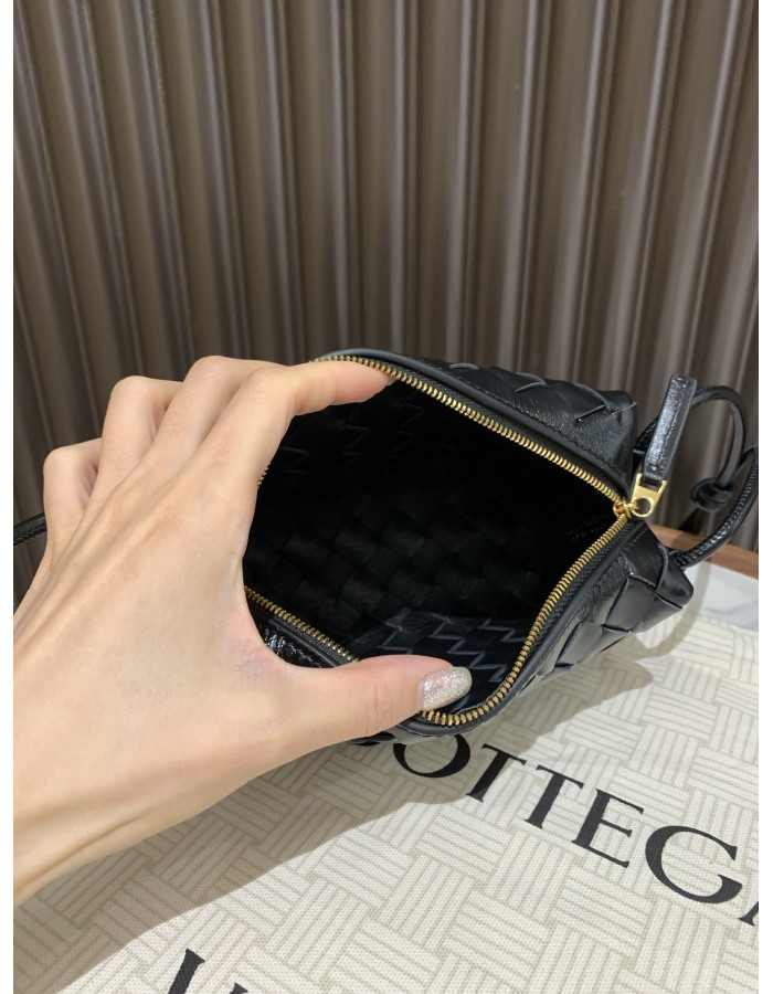 Mini Loop Metal Knot BOTTEGA VENETA