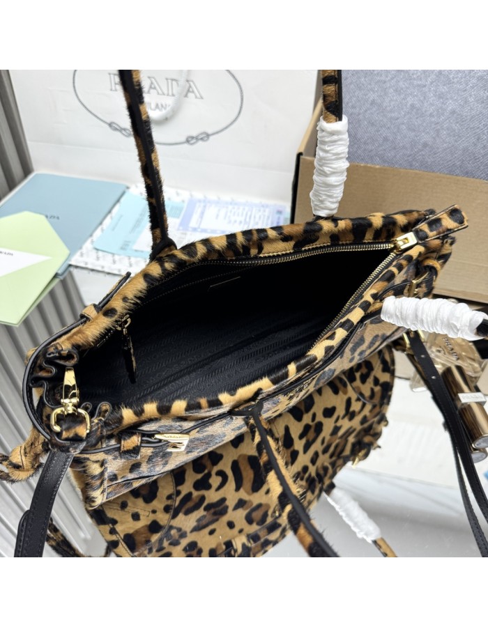 Borsa a mano Prada Bonnie medium in pelle stampata PRADA