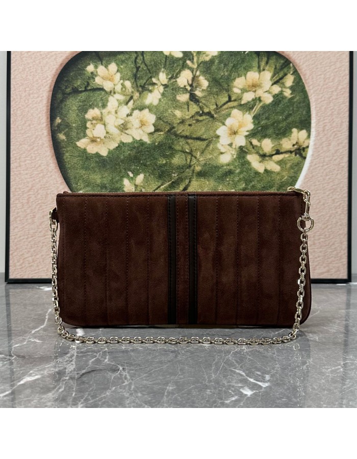 Pouch GG Marmont con cinturino GUCCI