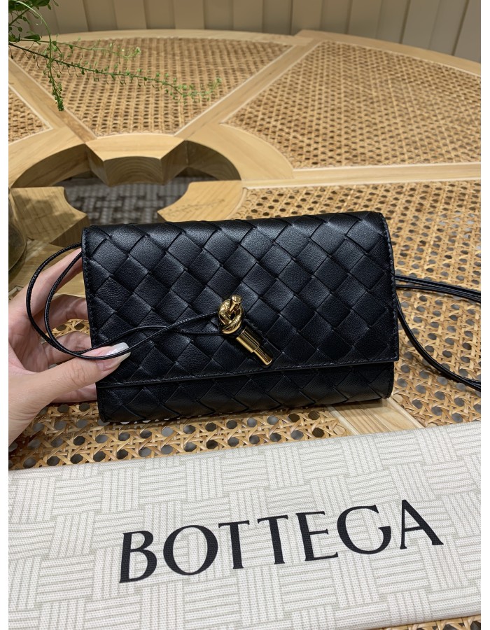 Pochette Andiamo a tracolla BOTTEGA VENETA
