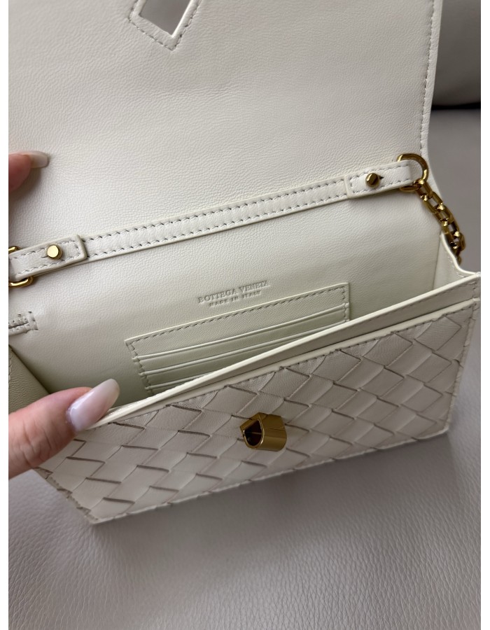 Pochette Andiamo con catena BOTTEGA VENETA