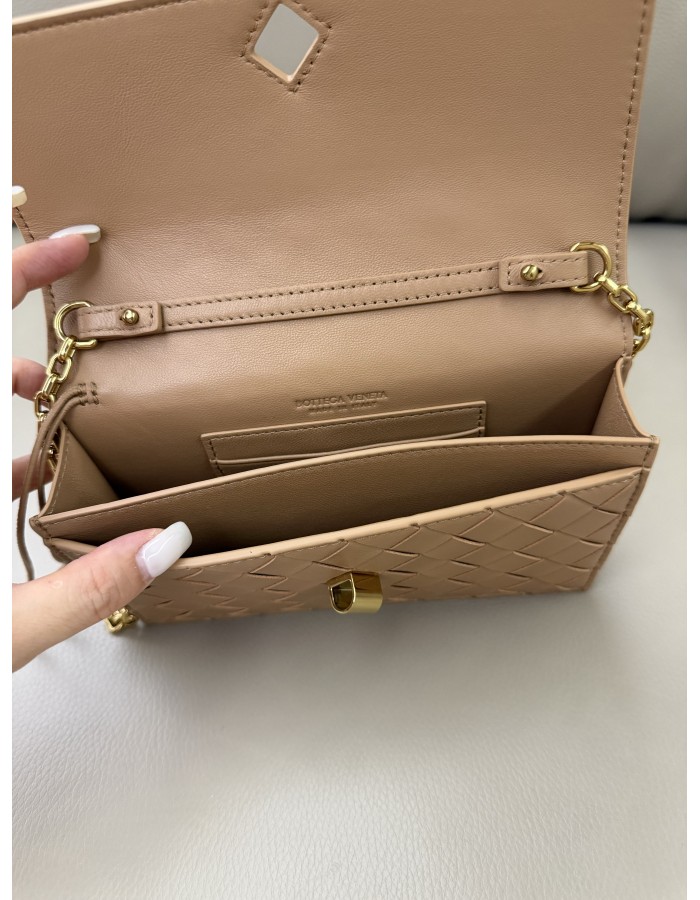 Pochette Andiamo con catena BOTTEGA VENETA