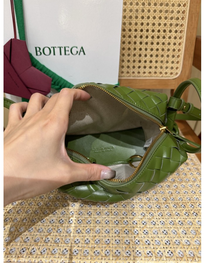 Loop top handle BOTTEGA VENETA
