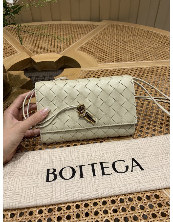 Pochette Andiamo a tracolla BOTTEGA VENETA