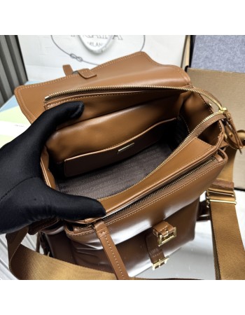 Borsa Prada Explore medium in nappa con pattina PRADA