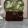 Pouch GG Marmont con cinturino GUCCI