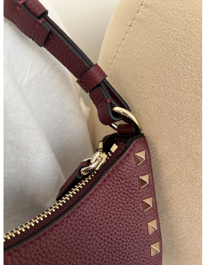 Mini Borsa Hobo Rockstud In Vitello Granato VALENTINO
