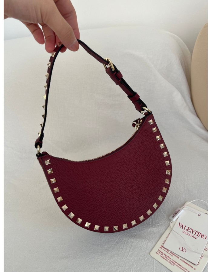 Mini Borsa Hobo Rockstud In Vitello Granato VALENTINO