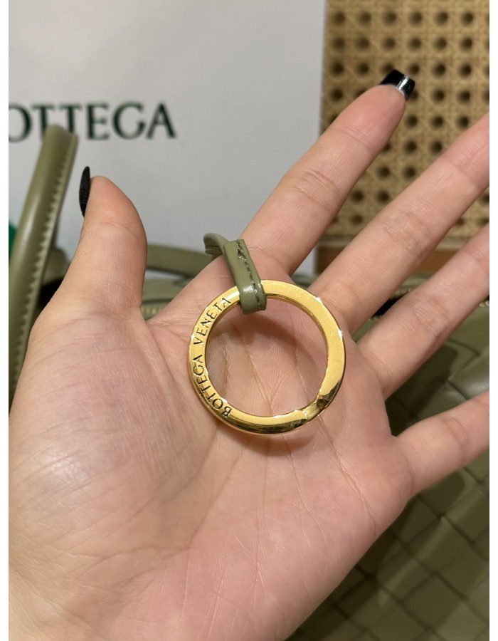 Loop top handle BOTTEGA VENETA