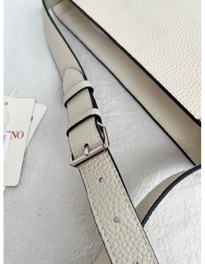 Borsa A Spalla Nellcôte In Pelle Con Frange VALENTINO