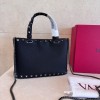 Mini Borsa Shopping Rockstud In Vitello Granato VALENTINO